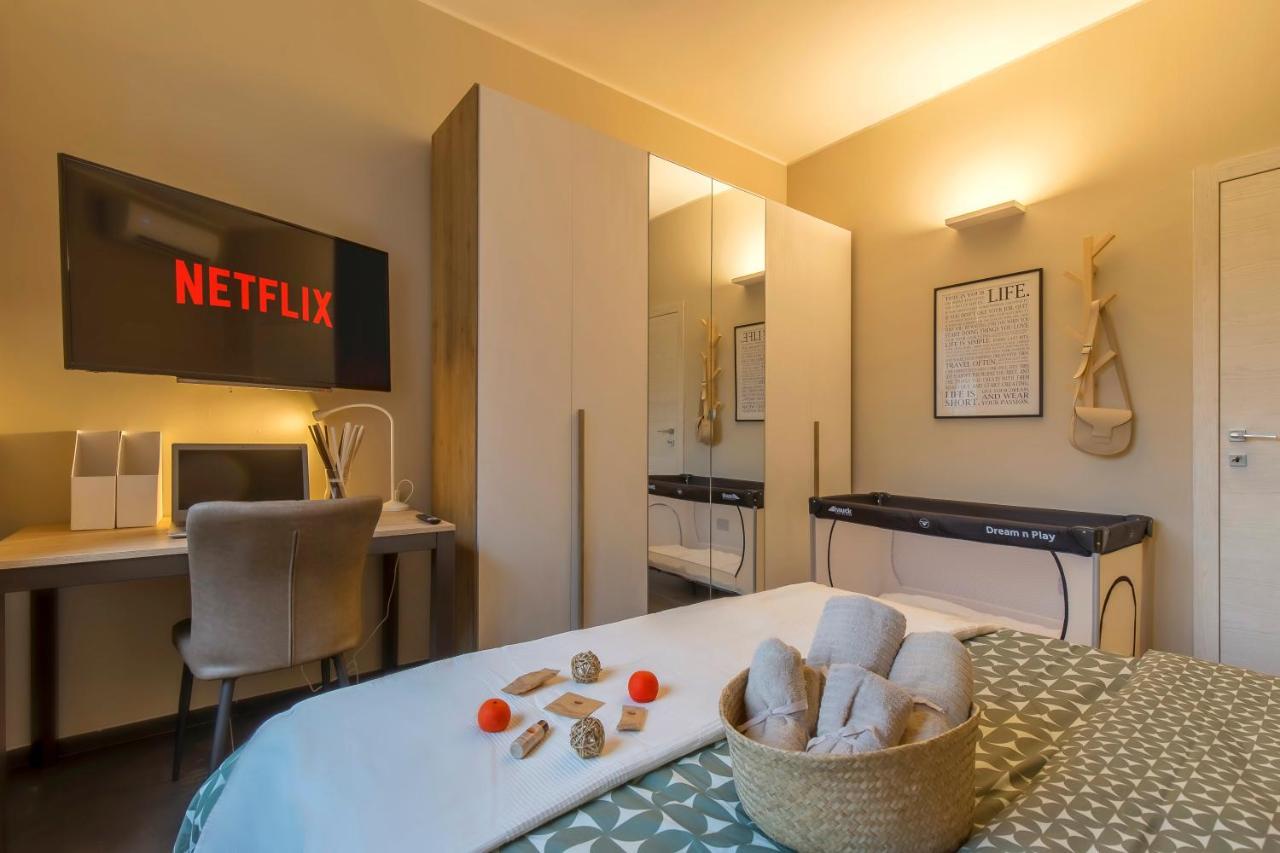 מילאנו Modern & Bright 2 Bedroom Flat 50M From M4 Stop מראה חיצוני תמונה