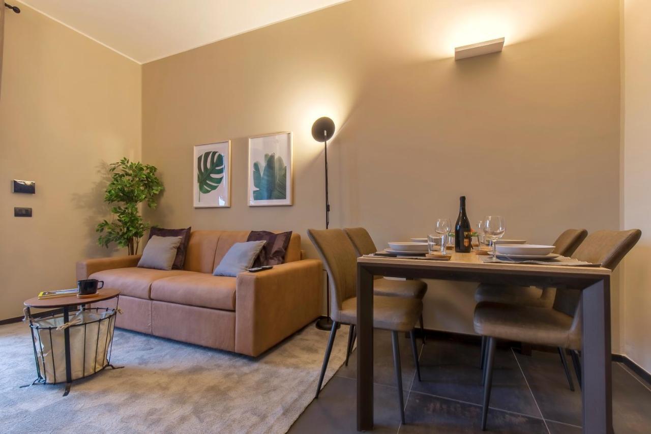 מילאנו Modern & Bright 2 Bedroom Flat 50M From M4 Stop מראה חיצוני תמונה