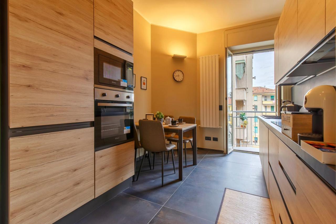 מילאנו Modern & Bright 2 Bedroom Flat 50M From M4 Stop מראה חיצוני תמונה