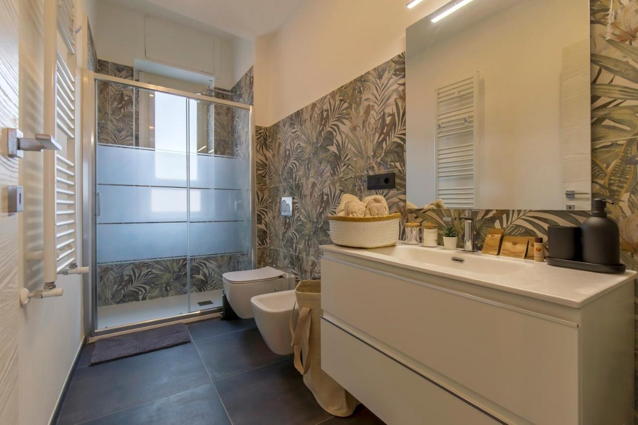 מילאנו Modern & Bright 2 Bedroom Flat 50M From M4 Stop מראה חיצוני תמונה