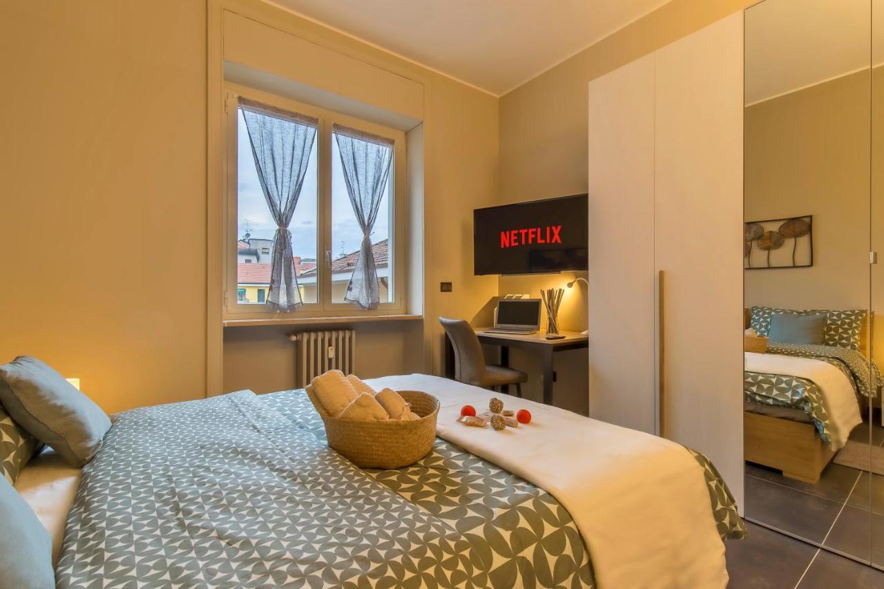 מילאנו Modern & Bright 2 Bedroom Flat 50M From M4 Stop מראה חיצוני תמונה