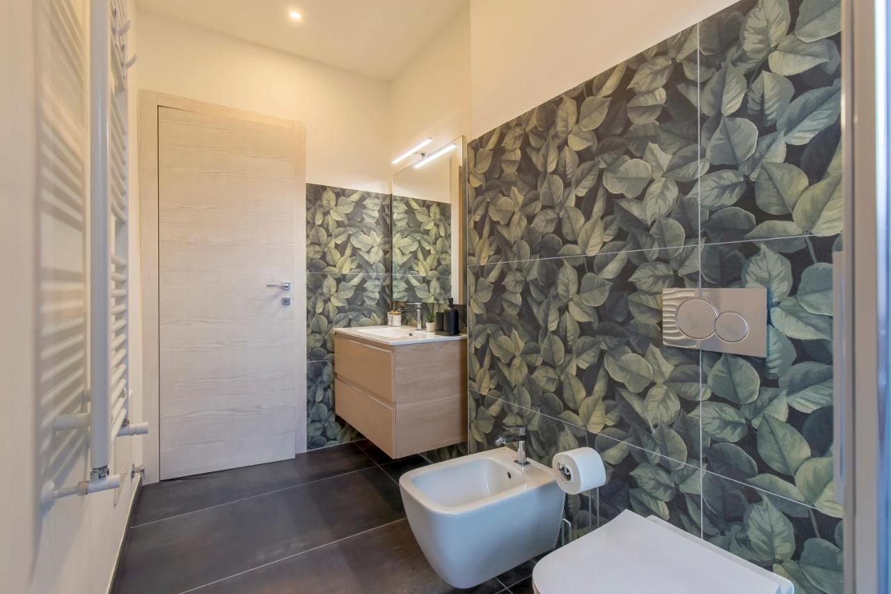 מילאנו Modern & Bright 2 Bedroom Flat 50M From M4 Stop מראה חיצוני תמונה